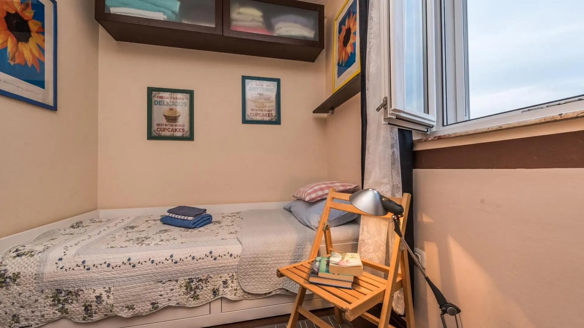 Family Friendly Apartments With A Swimming Pool Sutomiscica, Ugljan - 13872 Preko